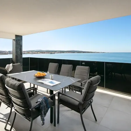Apartmán In With Sea View, Terrace, Air Conditioning, Wifi 5176-4 *