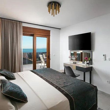 Apartament In With Sea View, Terrace, Air Conditioning, Wifi 5176-4