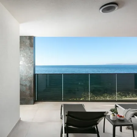 Apartament In With Sea View, Terrace, Air Conditioning, Wifi 5176-4 *
